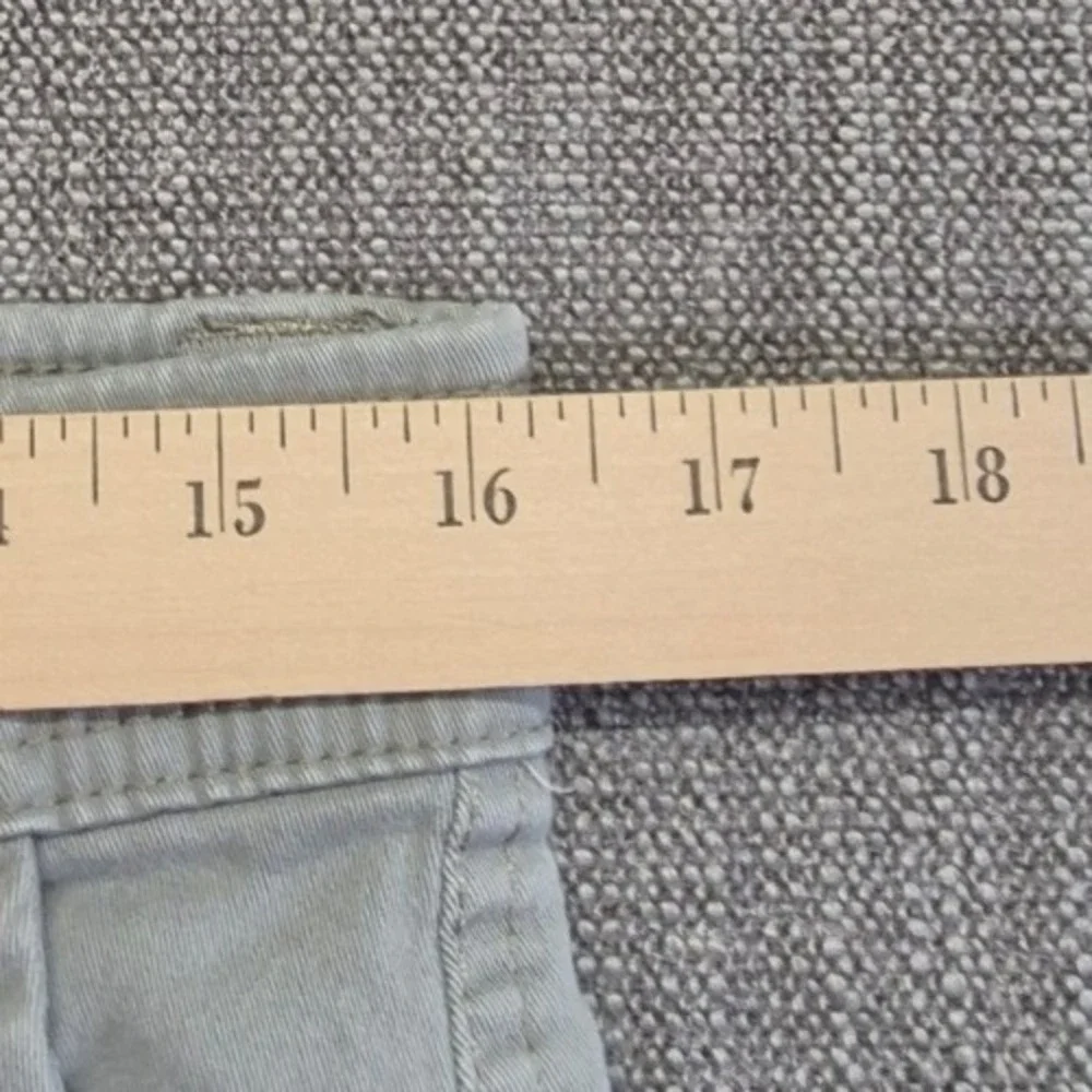 St Johns Bay Comfort Stretch men's gray chino shorts sz 32 flat front Cotton